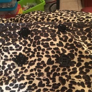 Animal print 3/4 length jacket.